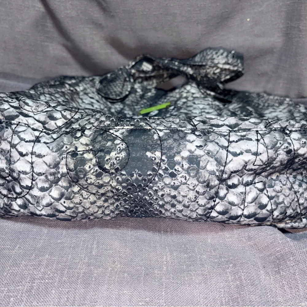 Marc Jacobs Monochrome Snake Print Tote - Picture 3 of 5